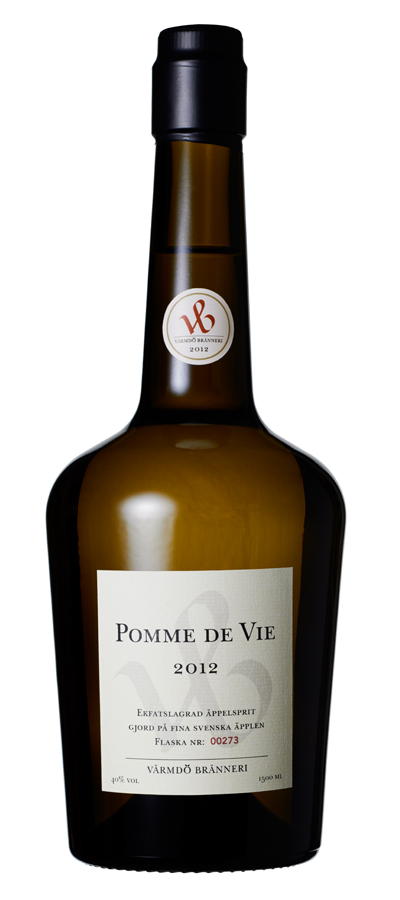 varmdo_branneri_pomme_de_vie_appel_brannvin_1500ml_400x900